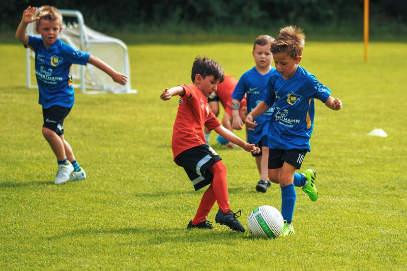 Komm zum Fussball